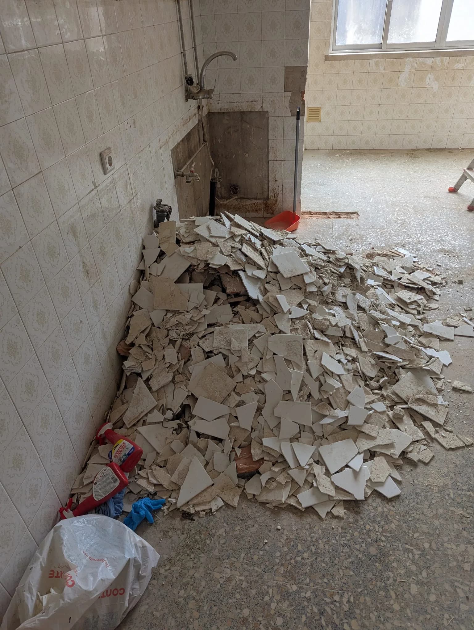 Escombros e Demolição